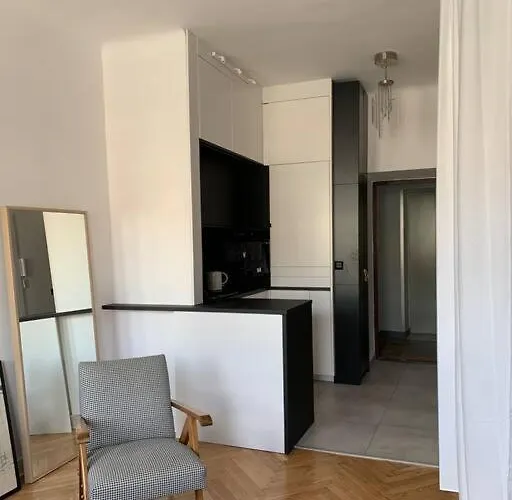 Cutest With Location Варшава