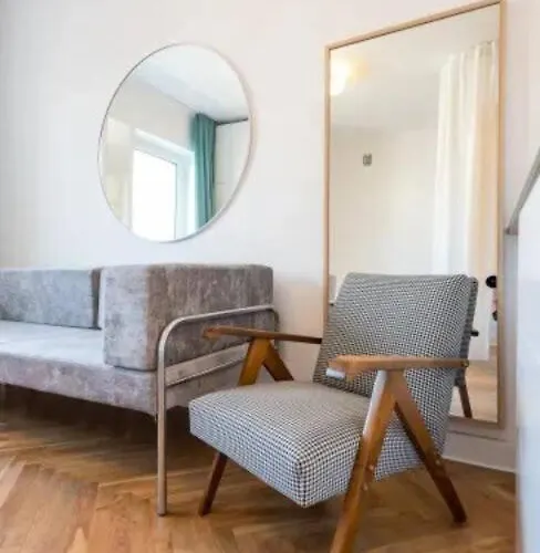 Cutest With Location Varsóvia